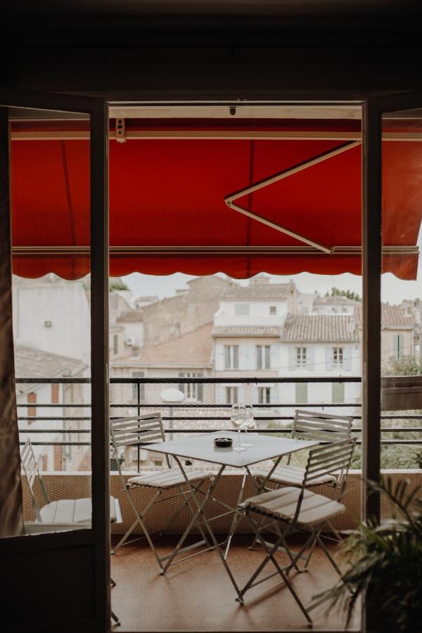 Superbe Appartement Renove - Salon De Provence Exterior photo